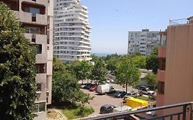 Flora Beach Apartaments