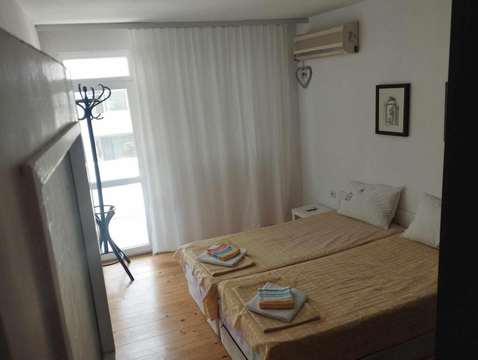 Flora Beach Apartaments Burgas Extérieur photo